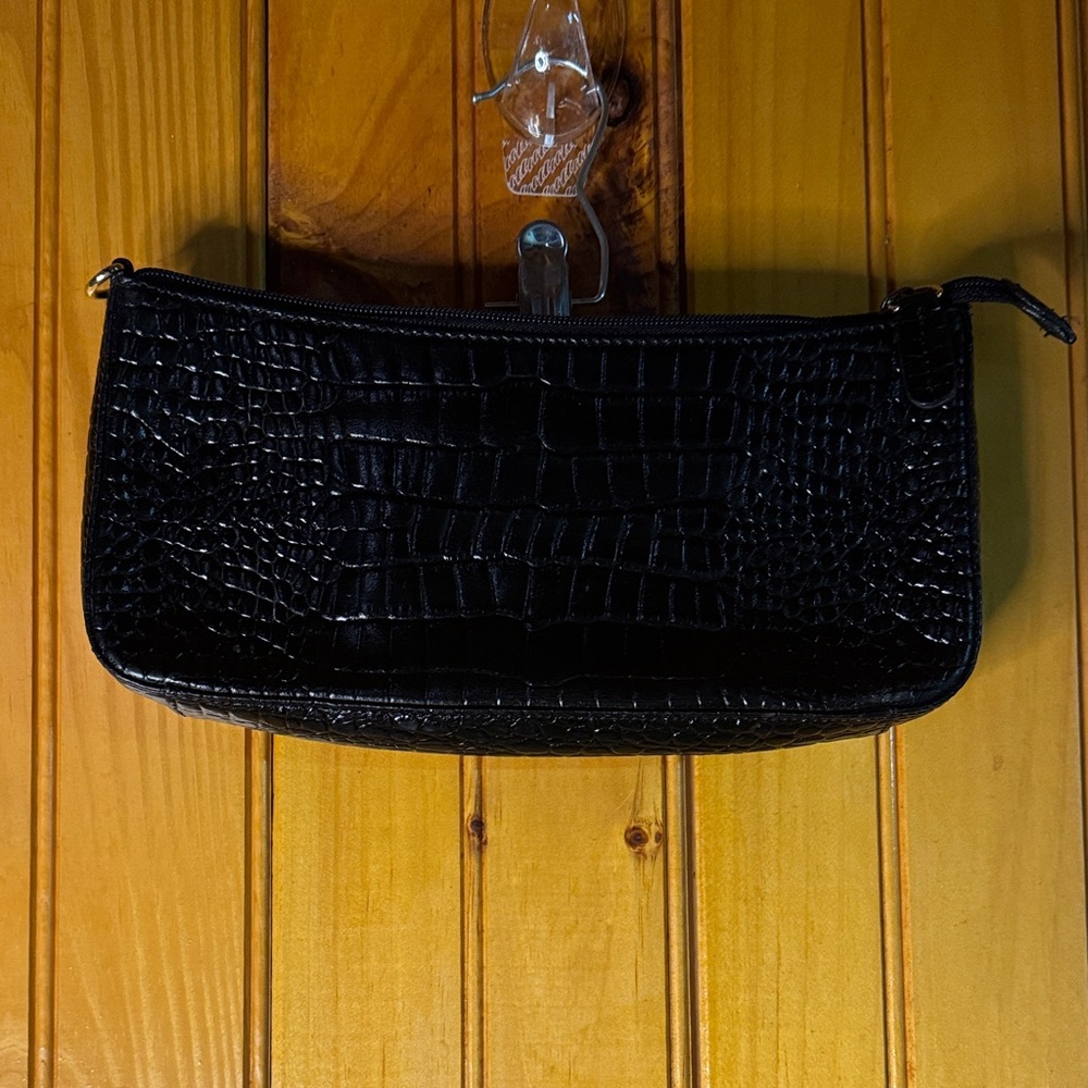 Giani Bernini Black Croc-Embossed Clutch - Picture 2 of 4